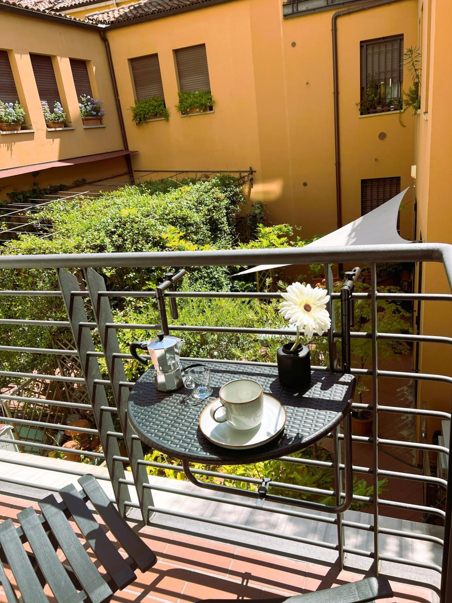 Alfea Suite Bologna Buitenkant foto